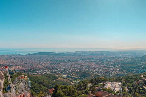 Blick vom Tibidabo auf Barcelona