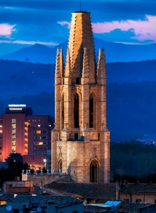 travel book girona