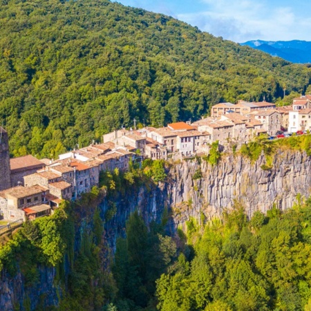 Vista aérea de Castellfollit de la Roca. Girona