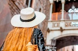 Touriste dans le quartier gothique de Barcelone