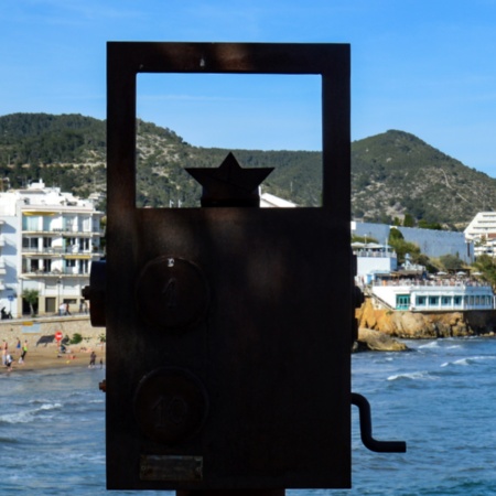 Vista da fachada marítima de Sitges, em Barcelona, Catalunha