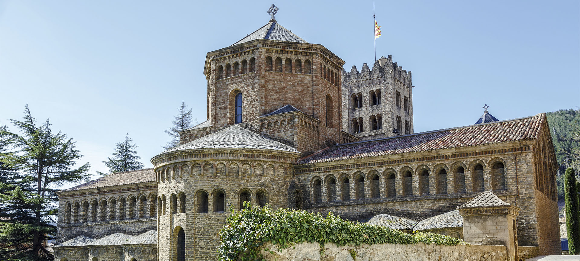 Monasterio de Santa María de Ripoll (Girona, Cataluña) Monasterio de Santa María de Ripoll (Girona, Cataluña)
