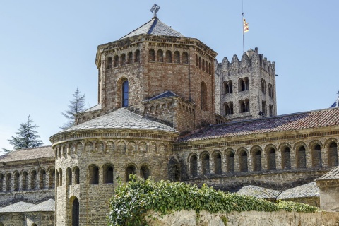 リポイのサンタ・マリア修道院（カタルーニャ州ジローナ）