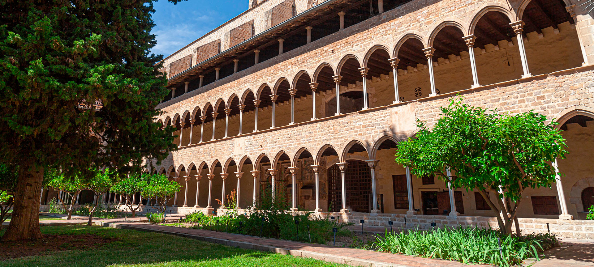 Klasztor Pedralbes. Barcelona Klasztor Pedralbes. Barcelona