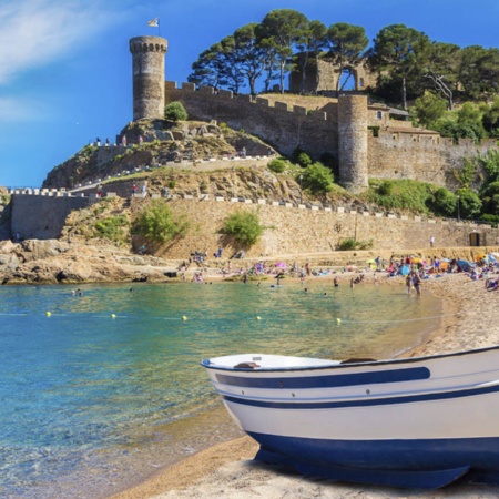 Playa Gran in Tossa de Mar (Girona, Katalonien)