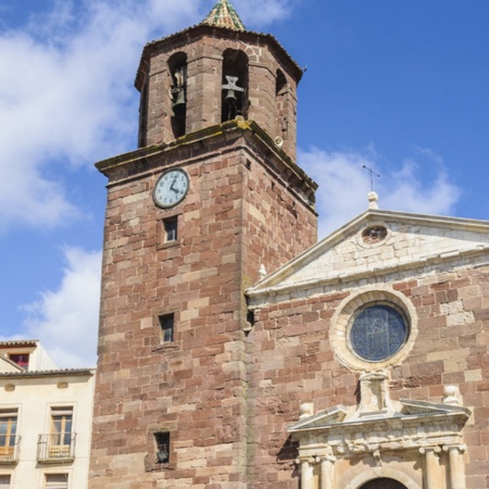 Igreja de Santa María, em Prades (Tarragona, Catalunha)