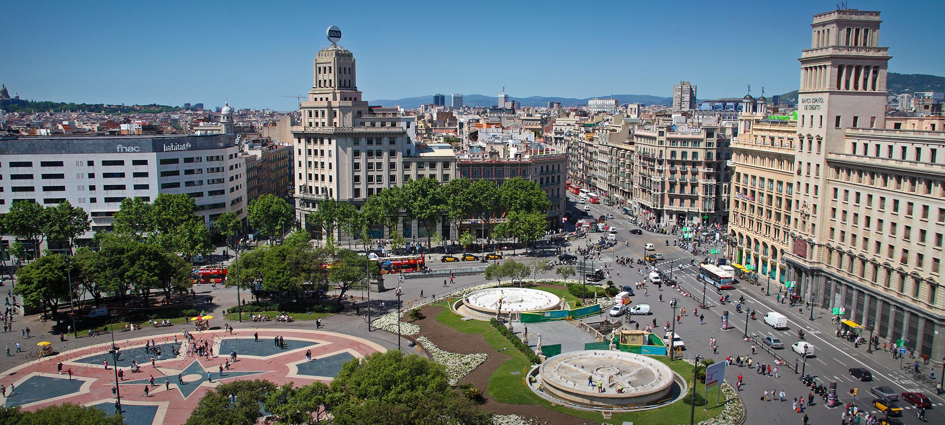 Plaza de Cataluña. Barcellona Plaza de Cataluña. Barcellona