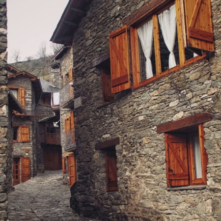 Arquitetura típica de Ribes de Freser, em Girona (Catalunha)