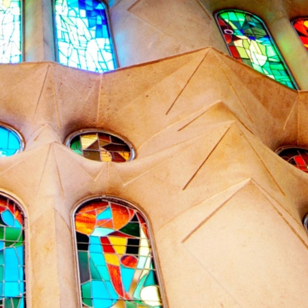 Ausschnitt der Basilika Sagrada Familia in Barcelona