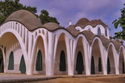 La Masia Freixa, nel Parco Sant Jordi de Terrasa (Barcellona, Catalogna)