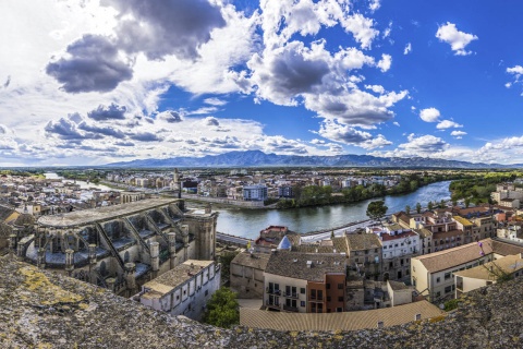 Gesamtansicht von Tortosa, Tarragona (Katalonien)