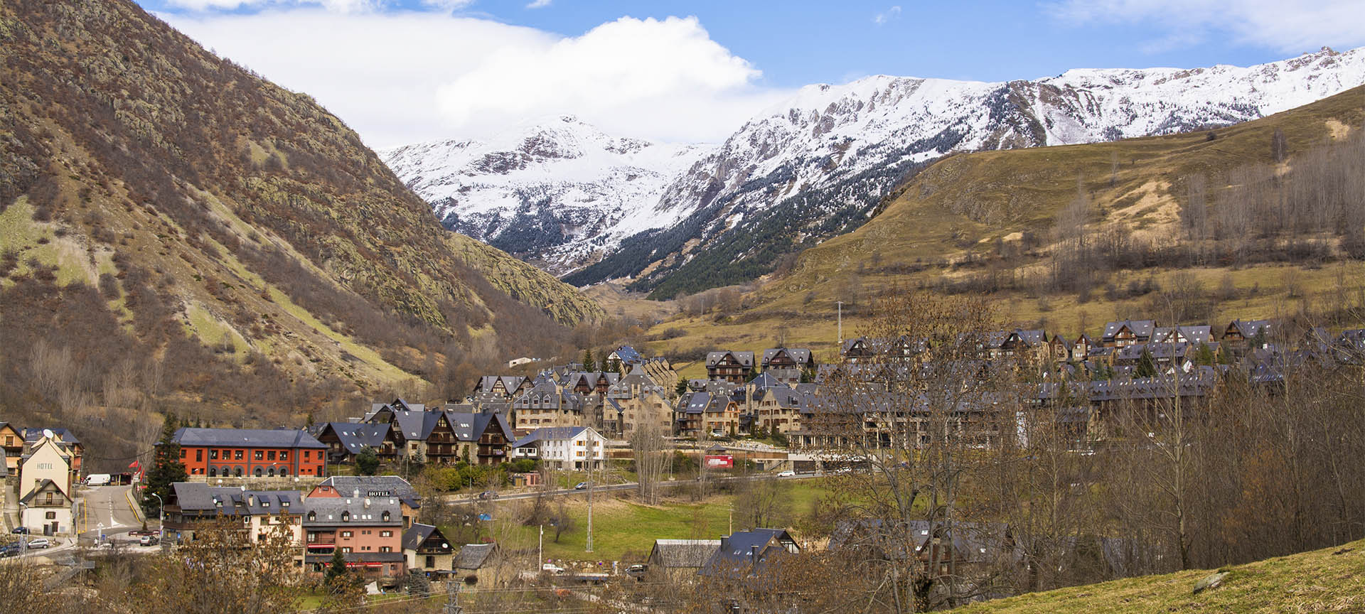 Panorama Vielhy (prowincja Lleida, Katalonia)