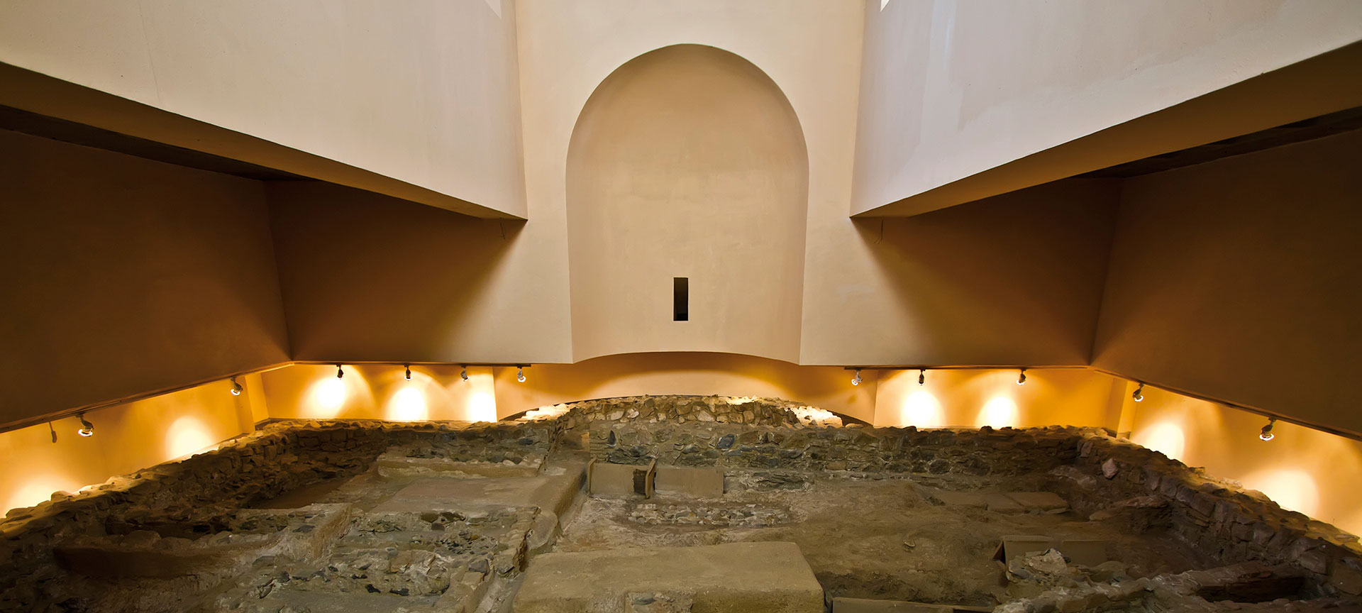 Muzeum późnorzymskiej bazyliki w Ceucie Muzeum późnorzymskiej bazyliki w Ceucie