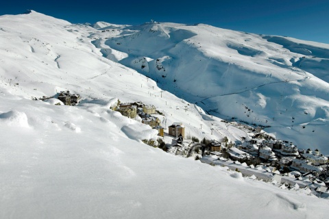 Stacja narciarska w Sierra Nevada
