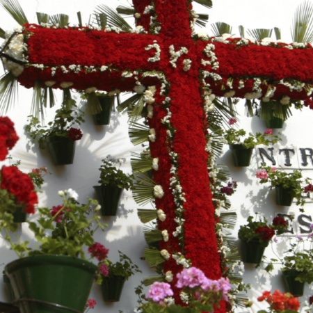 A Igreja de Nossa Senhora da Paz e Esperança durante a festa das Cruzes de Maio de Córdova