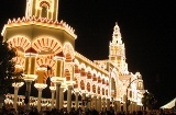 Feria de Córdoba. Iluminación en la entrada a la feria