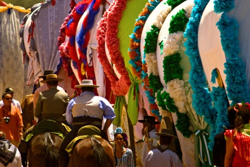 Народное гулянье на празднике Ромерия-дель-Росио