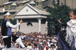 Danses régionales lors des fêtes du Pilar à Saragosse