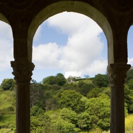 Vista de Santa María del Naranco, símbolo de Oviedo