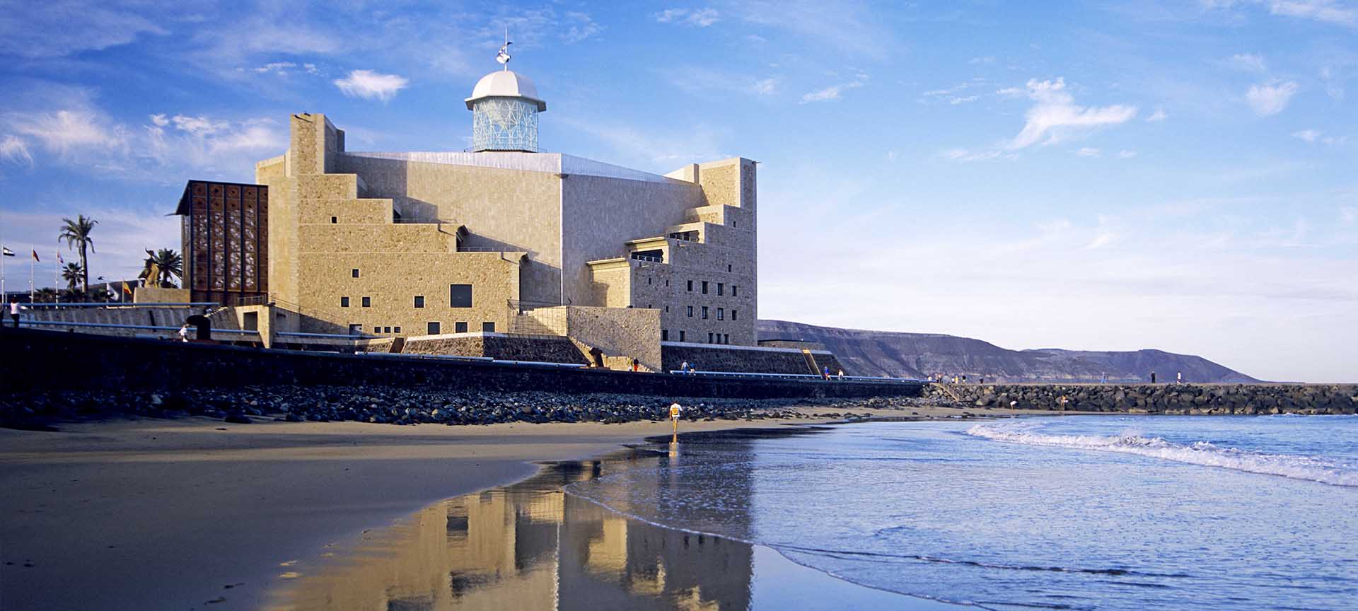 Audytorium im. Alfredo Krausa jest miejscem Festiwalu Muzyki Wysp Kanaryjskich w Las Palmas de Gran Canaria