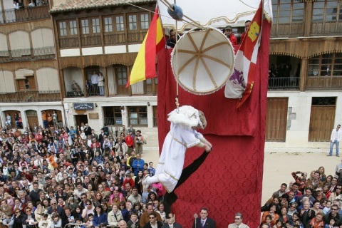 A Descida do Ángel de Peñafiel (Valladolid, Castela e Leão)