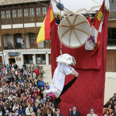 The Descent of the Angel in Peñafiel (Valladolid, Castilla y León)