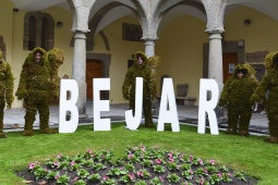 Ludzie z mchu w Święto Bożego Ciała w Béjar (Salamanka, Kastylia i León)