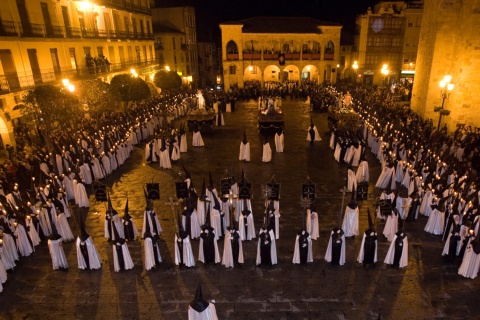 Prozession der Bruderschaft Dritter Fall Jesu. Karwoche in Zamora