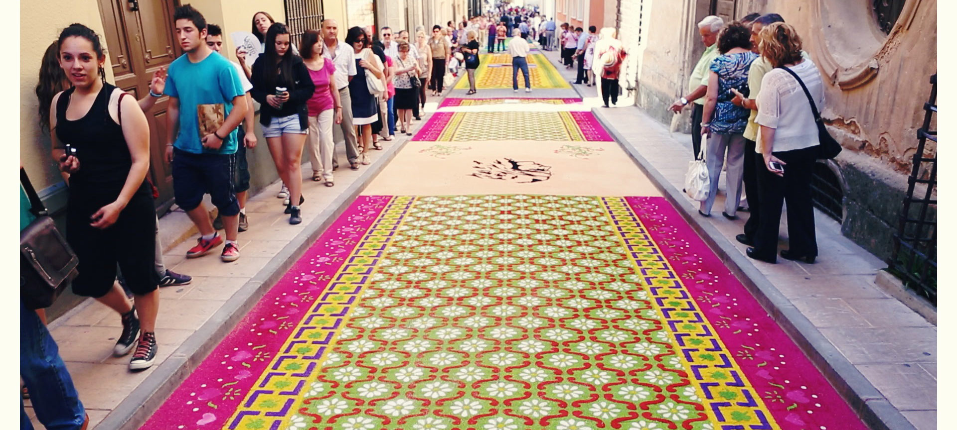 Alfombras de Serrín del Corpus de Elche de la Sierra Alfombras de Serrín del Corpus de Elche de la Sierra