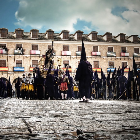 Procesión de la Hermandad de Nuestro Padre Jesús Nazareno en la Semana Santa de Ocaña