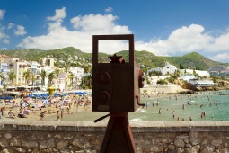 Скульптура «Кинокамера» в Ситжесе