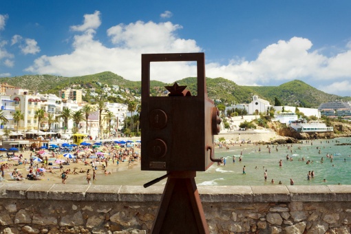 Estátua de câmera de cinema em Sitges