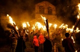 Fiestas del fuego del solsticio de verano en los Pirineos. Vall de Boí (Lleida)
