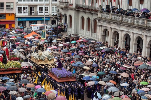 Une procession pendant la Semaine sainte de Ferrol