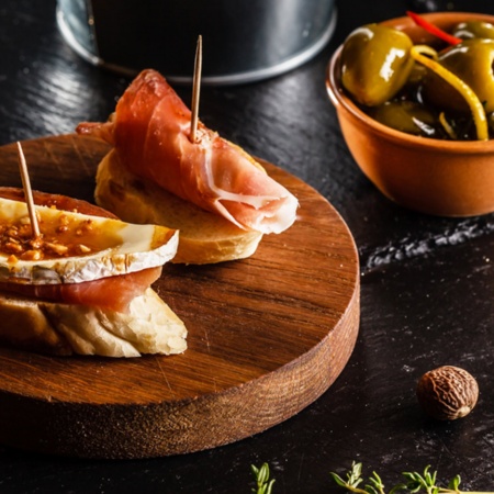 Vermouth and tapas