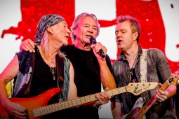 Members of Deep Purple on tour 2026