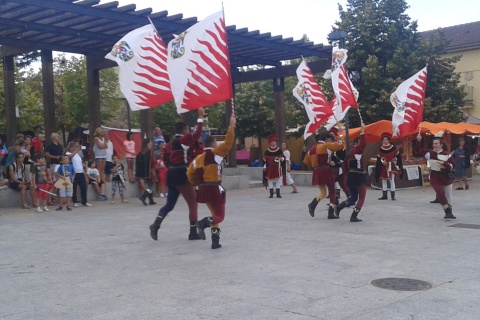Um dos atos de celebração da Feira Medieval de Buitrago del Lozoya. Madri