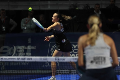 Spieler bei einem Padelspiel der Cupra FIP Tour Melilla