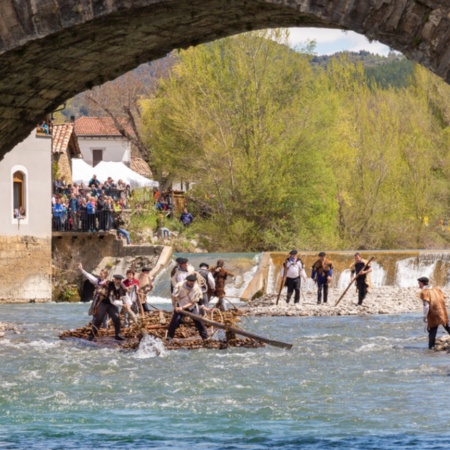 ブルギの筏流し祭り、ナバーラ州