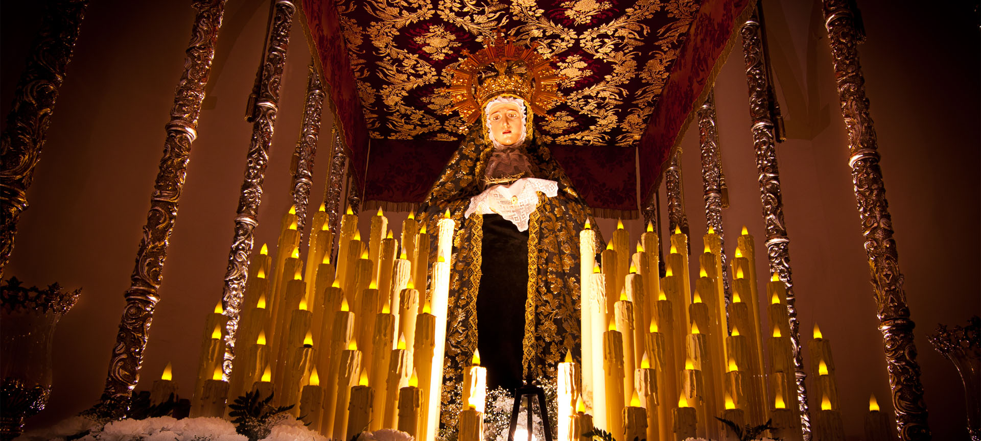 Wizerunek Matki Boskiej Bolesnej podczas obchodów Wielkiego Tygodnia w Calahorze (La Rioja)