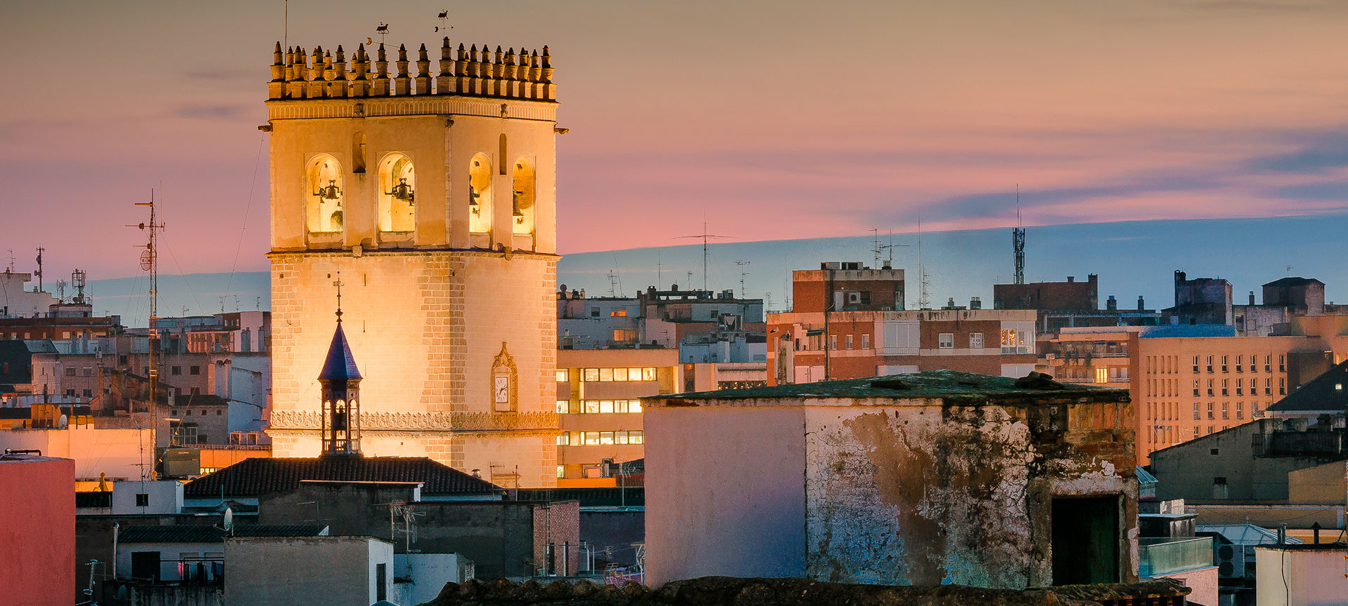 Catedral San Juan Bautista, vista área de Badajoz. Catedral San Juan Bautista, vista área de Badajoz.