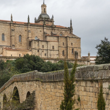 Stone bridge and Cathedral of Santa María de la Asunción in Coria (Cáceres, Extremadura)