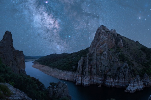 Céu estrelado no Parque Nacional de Monfragüe, Extremadura