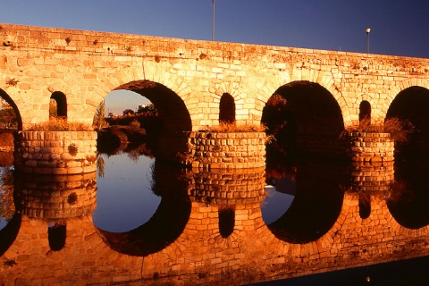 アルバレガスのローマ橋。メリダ。