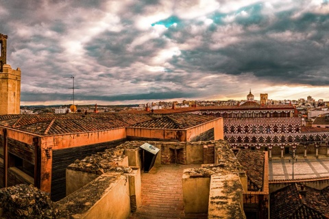 Vista de Badajoz com a torre Espantaperros à esquerda