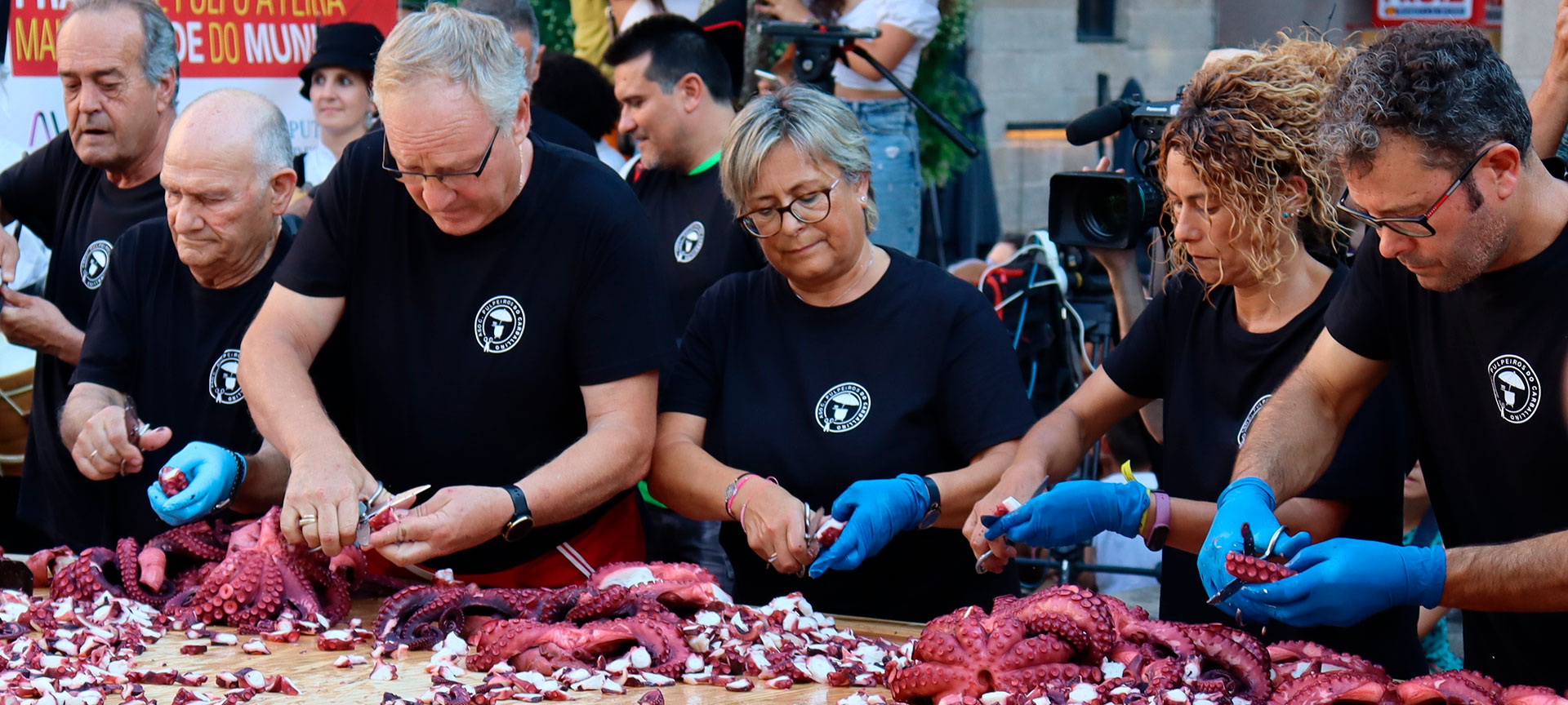 Octopus cutters at the Octopus Festival in O Carballiño (Ourense)