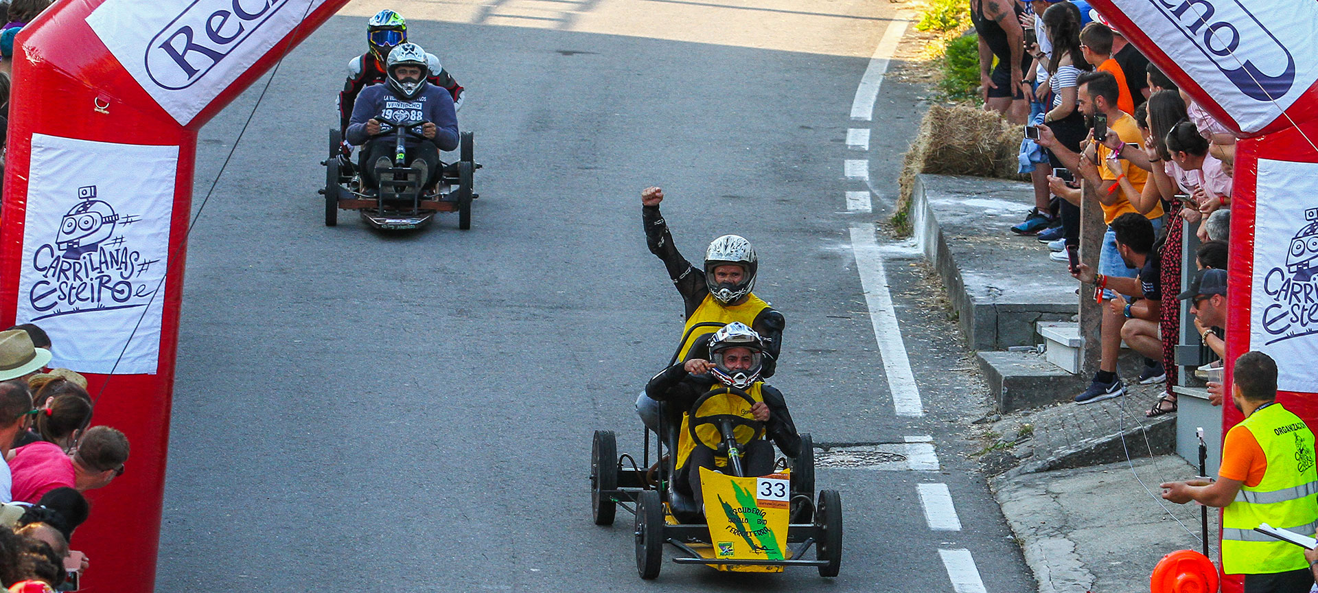 Arrivo a destinazione di diversi partecipanti al Gran Prix de Carrilanas ad Esteiro, A Coruña Arrivo a destinazione di diversi partecipanti al Gran Prix de Carrilanas ad Esteiro, A Coruña