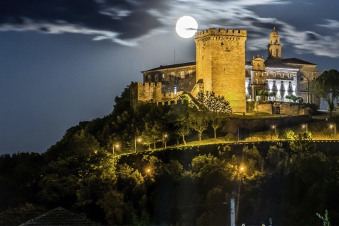 Castelo de Monforte de Lemos, em Lugo (Galícia)