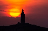夕暮れどきのヘラクレスの塔、ガリシア州