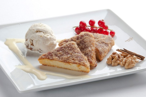 Torrijas with ice-cream